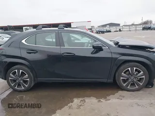 2023 Lexus UX 250h Premium с VIN JTHP6JBH5P2153167, выставлен на аукционе IAAI как лот 41432919 с пробегом 20 608 миль миль и . История ставок и продаж доступна на DreamBid. Изображение 13.