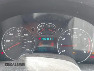 2007 Chevrolet Equinox LT z VIN 2CNDL63F376009994, wystawiony jako IAAI lot #42063338 z przebiegiem 176 656 mil mil oraz . Historia ofert i sprzedaży dostępna na DreamBid. Obrazek 7.