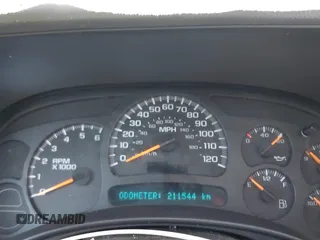 2004 Chevrolet Tahoe LS with VIN 1GNEC13T94J331286, listed as a IAAI auction lot 40691697 with 211,544 mi miles. Bid and sale history available at carsss.com. Image 7.