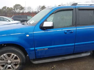 2010 Mercury Mountaineer Premier with VIN 4M2EN4JE4AUJ00325, listed as a IAAI auction lot 41604775 with 999,999 mi miles. Bid and sale history available at carsss.com. Image 6.