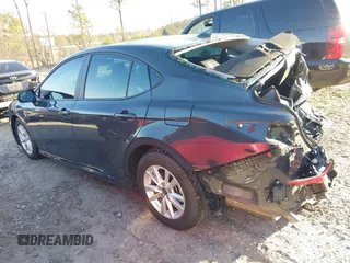 2025 Toyota Camry LE with VIN 4T1DAACK6SU013957, listed as a IAAI auction lot 41500800 with 31,414 mi miles and . Bid and sale history available at DreamBid. Image 13.