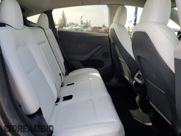 2024 Tesla Model Y Long Range with VIN 7SAYGDEE1RA266653, listed as a Copart auction lot 62277865 with 8,189 mi miles and Salvage title. Bid and sale history available at DreamBid. Image 11.