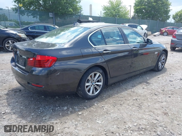 2014 BMW 5 Series 528i xDrive z VIN WBA5A7C55ED619855, wystawiony jako IAAI lot #42398223 z przebiegiem Nie podano mil oraz . Historia ofert i sprzedaży dostępna na DreamBid. Obrazek 4.