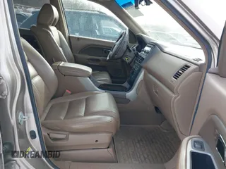2006 Honda Pilot EX-L with VIN 2HKYF18526H546575, listed as a IAAI auction lot 41414263 with 118,872 mi miles and . Bid and sale history available at DreamBid. Image 5.