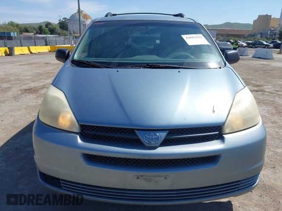 2005 Toyota Sienna LE with VIN 5TDBA23CX5S046446, listed as a IAAI auction lot 42043442 with 227,101 mi miles. Bid and sale history available at carsss.com. Image 6.