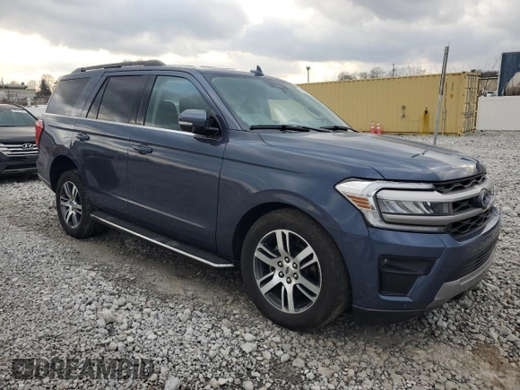 2022 Ford Expedition XLT with VIN 1FMJU1JT2NEA53876, listed as a Copart auction lot 44009255 with 34,632 mi miles and Salvage Title. Bid and sale history available at carsss.com. Image 4.