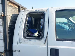2002 Ford F-250 XL with VIN 1FTNX20L92EA38341, listed as a IAAI auction lot 42140561 with 287,090 mi miles and . Bid and sale history available at DreamBid. Image 11.