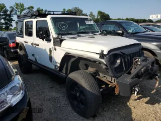 2018 Jeep Wrangler Unlimited Sport S with VIN 1C4HJXDGXJW130690, listed as a Copart auction lot 46921725 with 107,616 mi miles and Salvage title. Bid and sale history available at DreamBid. Image 4.