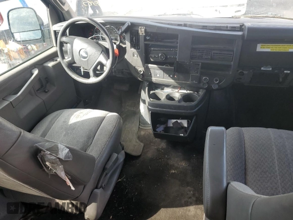 2016 Chevrolet Express Passenger LT with VIN 1GAZGPFG5G1270709, listed as a Copart auction lot 64763585 with 155,425 mi miles and Clean title. Bid and sale history available at DreamBid. Image 8.