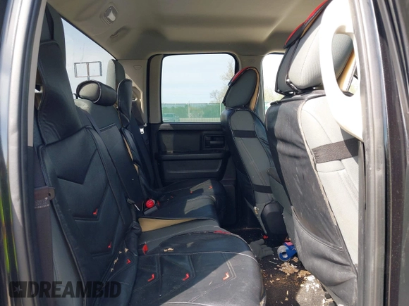 2015 Ram 1500 Express z VIN 1C6RR7FT8FS689670, wystawiony jako IAAI lot #42096348 z przebiegiem 141 486 mil mil oraz . Historia ofert i sprzedaży dostępna na DreamBid. Obrazek 8.