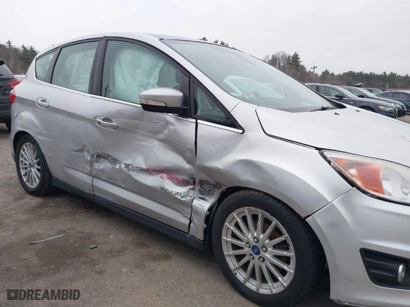 2013 Ford C-Max Hybrid SEL with VIN 1FADP5BU3DL520293, listed as a IAAI auction lot 41840175 with NaN miles. Bid and sale history available at carsss.com. Image 6.