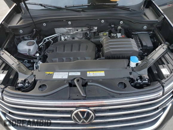 2025 Volkswagen Atlas SE with VIN 1V2DR2CA8SC523693, listed as a Copart auction lot 51173005 with 3,988 mi miles and Salvage title. Bid and sale history available at DreamBid. Image 12.