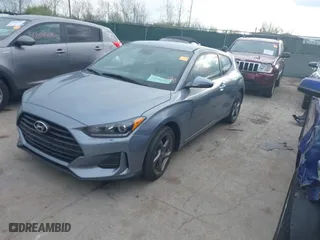 2019 Hyundai Veloster 2.0 with VIN KMHTG6AF0KU017161, listed as a IAAI auction lot 42104203 with 92,420 mi miles. Bid and sale history available at carsss.com. Image 2.