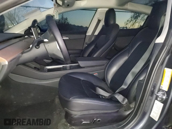 2023 Tesla Model 3 z VIN 5YJ3E1EAXPF432371, wystawiony jako Copart lot #88119935 z przebiegiem 67 358 mil mil oraz Szkoda całkowita • Salvage title. Historia ofert i sprzedaży dostępna na DreamBid. Obrazek 7.