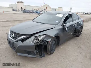 2018 Nissan Altima 2.5 SV with VIN 1N4AL3AP9JC256152, listed as a IAAI auction lot 41359670 with 136,686 mi miles. Bid and sale history available at carsss.com. Image 18.