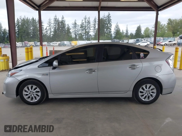 2013 Toyota Prius with VIN JTDKN3DP7D3040292, listed as a IAAI auction lot 42141112 with 103,569 mi miles and . Bid and sale history available at DreamBid. Image 14.