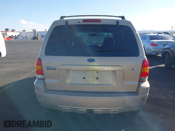 2007 Ford Escape Limited with VIN 1FMCU94137KA98413, listed as a IAAI auction lot 41482242 with 126,852 mi miles. Bid and sale history available at carsss.com. Image 12.