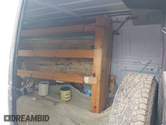 2004 Ford Econoline Cargo with VIN 1FTRE14WX4HA06537, listed as a IAAI auction lot 41745018 with 246,963 mi miles. Bid and sale history available at carsss.com. Image 8.