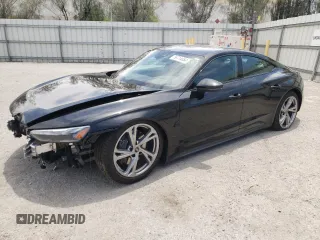 2024 Audi e-tron GT Premium Plus z VIN WAUFJBFW1R7001075, wystawiony jako Copart lot #58714654 z przebiegiem 3185 mil mil oraz Szkody całkowita. Historia ofert i sprzedaży dostępna na DreamBid. Obrazek 1.