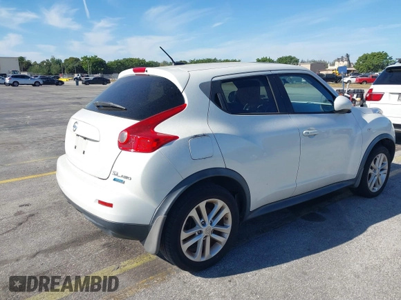 2013 Nissan Juke SV with VIN JN8AF5MV4DT215041, listed as a IAAI auction lot 41863707 with 88,331 mi miles. Bid and sale history available at carsss.com. Image 4.