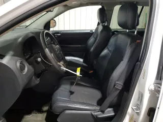2016 Jeep Compass Sport SE с VIN 1C4NJDBB6GD784955, выставлен на аукционе Copart как лот 63054525 с пробегом 137 907 миль миль и Списание • Salvage title. История ставок и продаж доступна на DreamBid. Изображение 7.