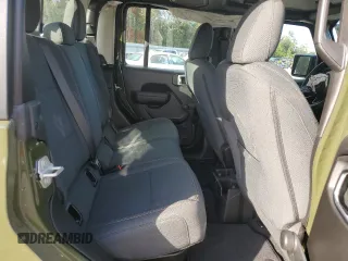 2024 Jeep Gladiator Sport z VIN 1C6HJTAG6RL102290, wystawiony jako Copart lot #81331014 z przebiegiem 9 930 mil mil oraz Szkoda całkowita • Salvage title. Historia ofert i sprzedaży dostępna na DreamBid. Obrazek 11.