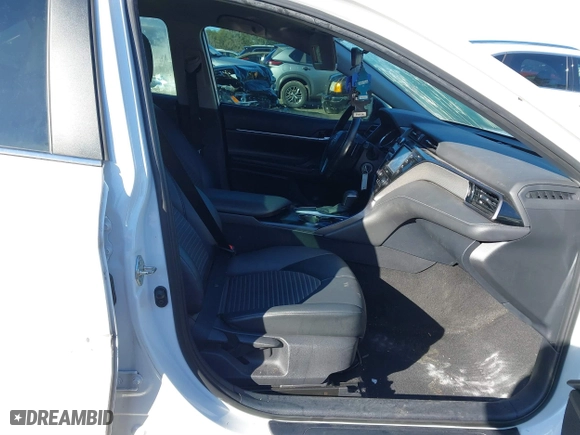 2020 Toyota Camry SE with VIN 4T1G11AK6LU504482, listed as a IAAI auction lot 41408363 with 103,469 mi miles. Bid and sale history available at carsss.com. Image 5.