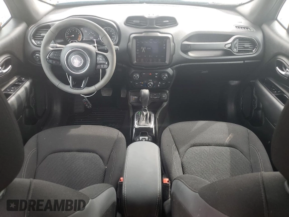 2022 Jeep Renegade Altitude z VIN ZACNJDE19NPN77457, wystawiony jako Copart lot #57131535 z przebiegiem 21 063 mil mil oraz Szkoda całkowita • Salvage title. Historia ofert i sprzedaży dostępna na DreamBid. Obrazek 8.
