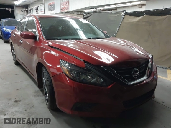 2018 Nissan Altima SR with VIN 1N4AL3AP4JC120138, listed as a IAAI auction lot 42111389 with 69,939 mi miles and . Bid and sale history available at carsss.com. Image 1.