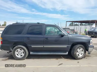 2005 Chevrolet Tahoe LS z VIN 1GNEK13T05J124225, wystawiony jako IAAI lot #41699401 z przebiegiem 253 632 mil mil oraz . Historia ofert i sprzedaży dostępna na DreamBid. Obrazek 13.