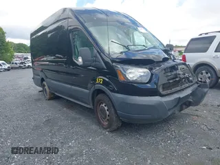 2017 Ford Transit z VIN 1FTYR3XV6HKB38623, wystawiony jako IAAI lot #42238054 z przebiegiem Nie podano mil oraz . Historia ofert i sprzedaży dostępna na DreamBid. Obrazek 1.