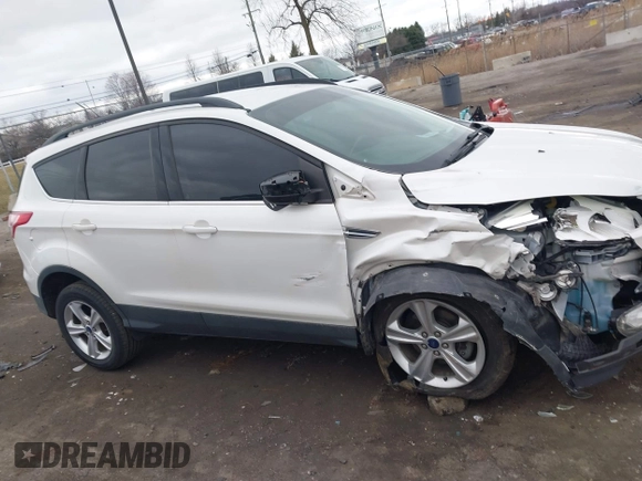 2014 Ford Escape SE with VIN 1FMCU0GX6EUE38280, listed as a IAAI auction lot 41867267 with 152,271 mi miles. Bid and sale history available at carsss.com. Image 13.