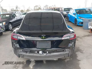 2023 Tesla Model 3 z VIN 5YJ3E1EA1PF546324, wystawiony jako IAAI lot #42103745 z przebiegiem 33 284 mil mil oraz . Historia ofert i sprzedaży dostępna na DreamBid. Obrazek 16.