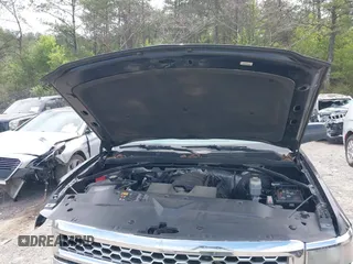 2014 Chevrolet Silverado 1500 LT with VIN 1GCRCREH3EZ138815, listed as a IAAI auction lot 41883354 with 214,630 mi miles. Bid and sale history available at carsss.com. Image 10.