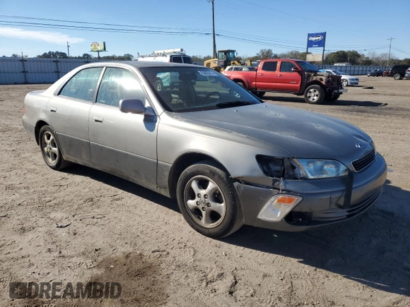 1997 Lexus ES 300 Luxury Sport Sdn with VIN JT8BF22GXV0055087, listed as a Copart auction lot 83823814 with 208,967 mi miles and Salvage Title. Bid and sale history available at carsss.com. Image 4.