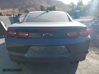 2019 Chevrolet Camaro 1LT with VIN 1G1FB1RS4K0126100, listed as a IAAI auction lot 41144580 with 55,210 mi miles. Bid and sale history available at carsss.com. Image 17.