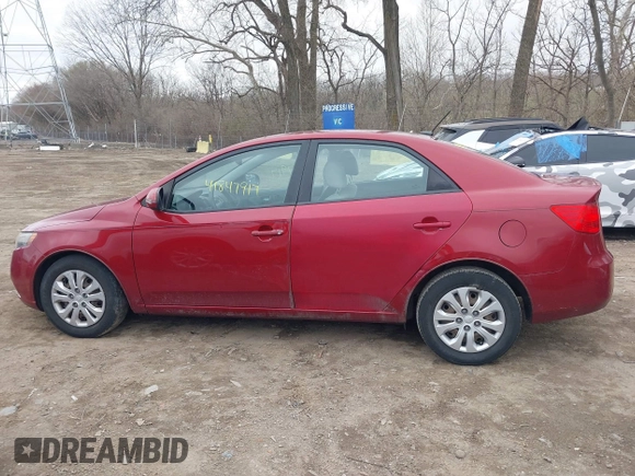 2011 Kia Forte EX with VIN KNAFU4A25B5462577, listed as a IAAI auction lot 41847917 with 136,349 mi miles. Bid and sale history available at carsss.com. Image 14.
