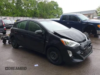 2015 Toyota Prius One z VIN JTDKDTB30F1101631, wystawiony jako IAAI lot #42331068 z przebiegiem 156 631 mil mil oraz . Historia ofert i sprzedaży dostępna na DreamBid. Obrazek 1.