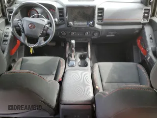 2022 Nissan Frontier Pro-4X z VIN 1N6ED1EK0NN668348, wystawiony jako Copart lot #52364335 z przebiegiem 50 861 mil mil oraz Szkoda całkowita • Salvage title. Historia ofert i sprzedaży dostępna na DreamBid. Obrazek 8.