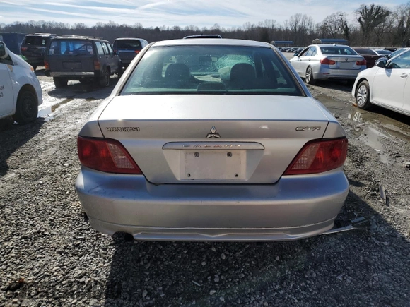 2002 Mitsubishi Galant ES z VIN 4A3AA46H42E060744, wystawiony jako Copart lot #37732694 z przebiegiem 173 507 mil mil oraz Szkoda całkowita • Salvage title. Historia ofert i sprzedaży dostępna na DreamBid. Obrazek 6.