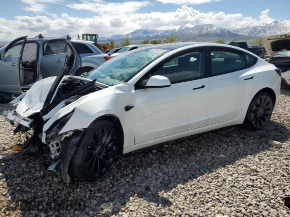 2023 Tesla Model 3 Performance z VIN 5YJ3E1EC1PF706879, wystawiony jako Copart lot #53369295 z przebiegiem 15 825 mil mil oraz Szkoda całkowita • Salvage title. Historia ofert i sprzedaży dostępna na DreamBid. Obrazek 1.