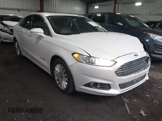 2013 Ford Fusion SE Hybrid with VIN 3FA6P0LU1DR357428, listed as a IAAI auction lot 41153491 with 153,738 mi miles. Bid and sale history available at carsss.com. Image 1.