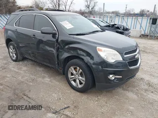 2013 Chevrolet Equinox LT z VIN 2GNFLNE31D6374364, wystawiony jako IAAI lot #41959126 z przebiegiem 156 556 mil mil oraz . Historia ofert i sprzedaży dostępna na DreamBid. Obrazek 1.