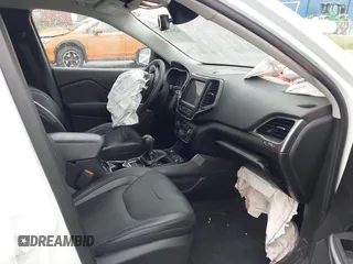 2021 Jeep Cherokee Latitude Lux z VIN 1C4PJMMX4MD221786, wystawiony jako IAAI lot #42432825 z przebiegiem 54 297 mil mil oraz . Historia ofert i sprzedaży dostępna na DreamBid. Obrazek 5.