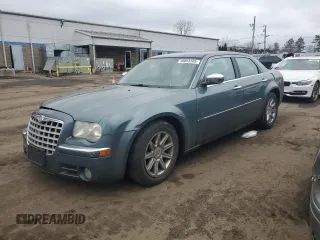 2005 Chrysler 300 with VIN 2C3JA63H35H109694, listed as a Copart auction lot 46893305 with 186,828 mi miles and Salvage Title. Bid and sale history available at carsss.com. Image 1.