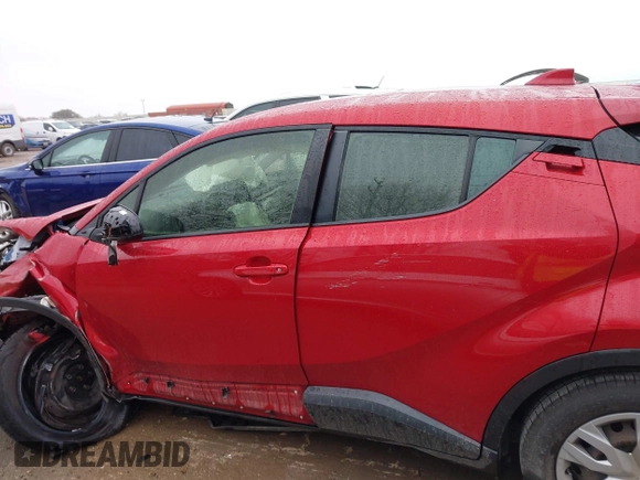 2020 Toyota C-HR LE with VIN JTNKHMBX4L1067648, listed as a IAAI auction lot 41556302 with 64,698 mi miles. Bid and sale history available at carsss.com. Image 13.