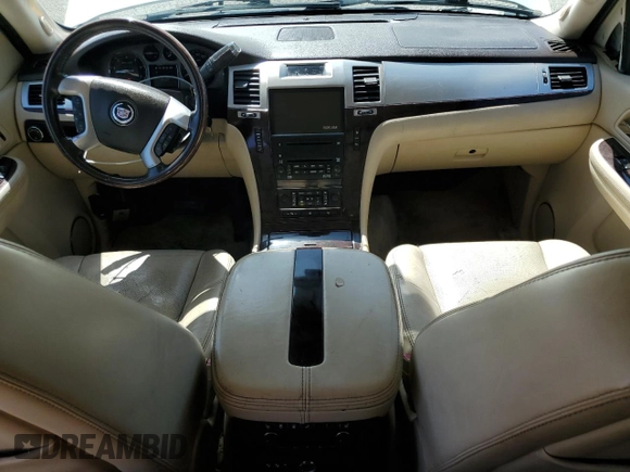 2007 Cadillac Escalade z VIN 1GYEC63827R397535, wystawiony jako Copart lot #51983615 z przebiegiem 148 736 mil mil oraz Szkoda całkowita • Salvage title. Historia ofert i sprzedaży dostępna na DreamBid. Obrazek 8.