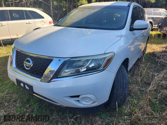 2013 Nissan Pathfinder SL with VIN 5N1AR2MM1DC659076, listed as a IAAI auction lot 41886397 with Not provided miles and . Bid and sale history available at DreamBid. Image 2.