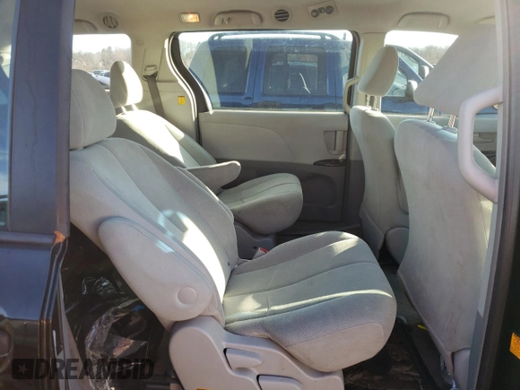 2011 Toyota Sienna with VIN 5TDZK3DC4BS052092, listed as a Copart auction lot 81374114 with 268,590 mi miles and Clean Title. Bid and sale history available at carsss.com. Image 11.