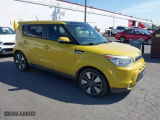 2015 Kia Soul ! with VIN KNDJX3A5XF7143128, listed as a IAAI auction lot 42048072 with 119,531 mi miles. Bid and sale history available at carsss.com. Image 1.